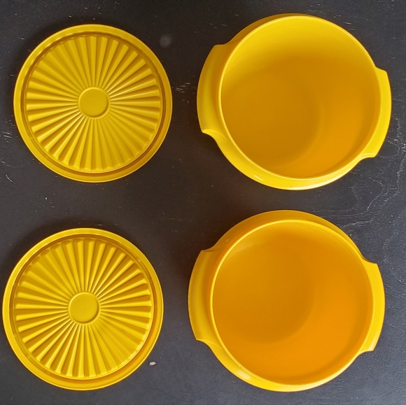 Tupperware - Picture 2 of 6